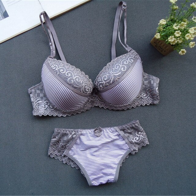 Combo Of 6 Bra & panties Sets imported